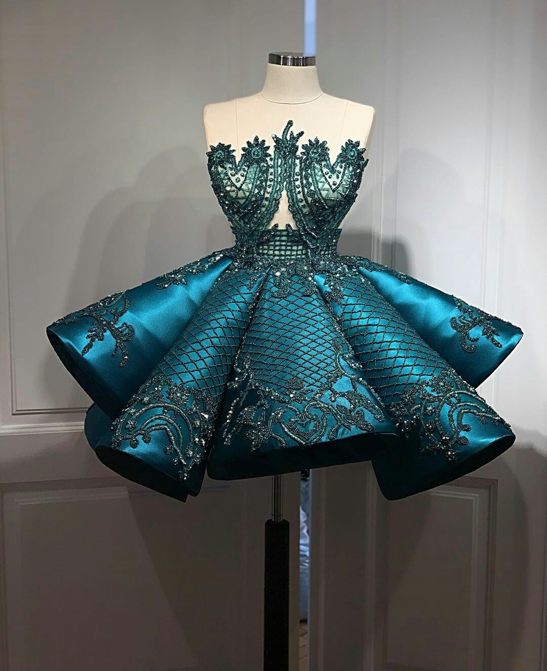 Real Imag Little Prom Dresses Sheer O Neck Ruffles Crystal Beaded Evening Dress Custom Made Specail Cocktail Party Gowns