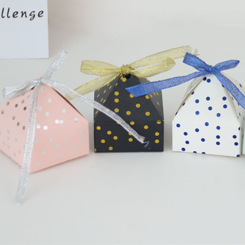 New Pyramid Style Wedding Favors Dragees Candy Paper Gift Box Carton Cardboard Box with Ribbon Cake Boxes and Packaging Wrapping
New Pyramid Style Wedding Favors Dragees Candy Paper Gift Box Carton Cardboard Box with Ribbon Cake Boxes and Packaging Wrapping
