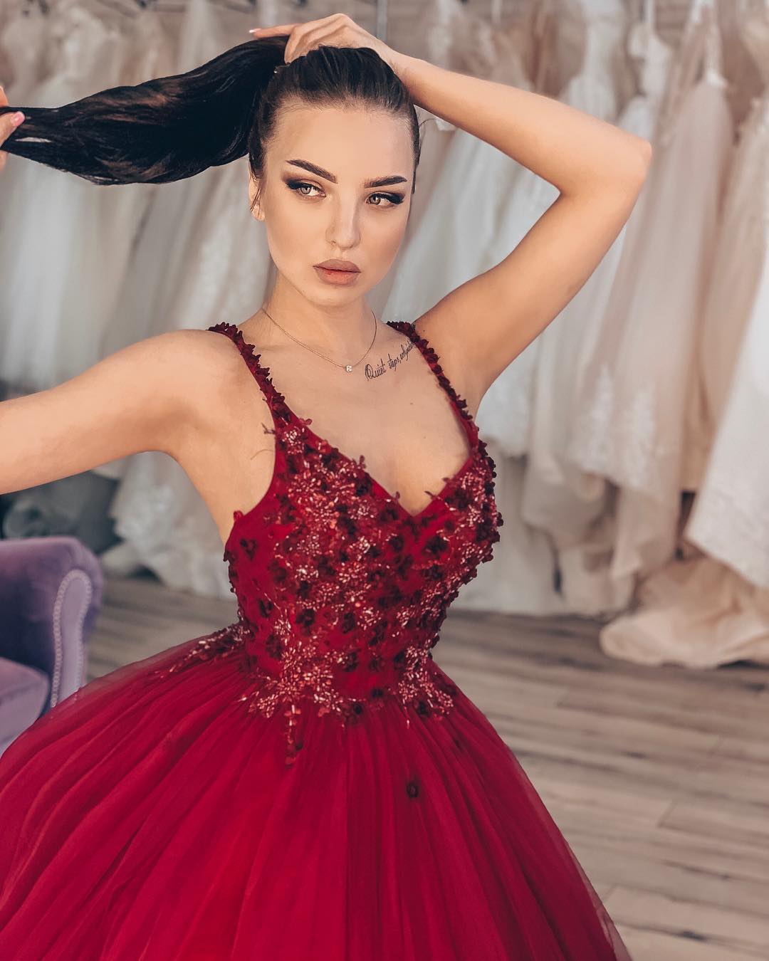 Bohemian Red Ball Gown Luxury Wedding Dresses Tulle Lace Crystal Formal Dress Spaghetti Sleeveless Floor Length Bridal Gowns