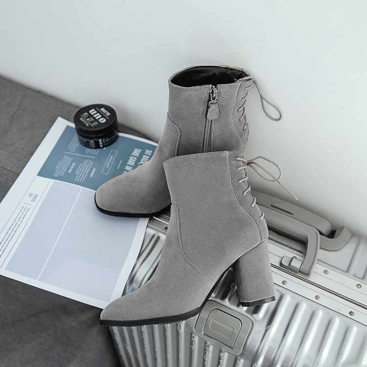 Oversized -17 boots women shoes ankle boots for women ladies Square head thick heel with back cross tie, Black
Oversized -17 boots women shoes ankle boots for women ladies Square head thick heel with back cross tie, Black