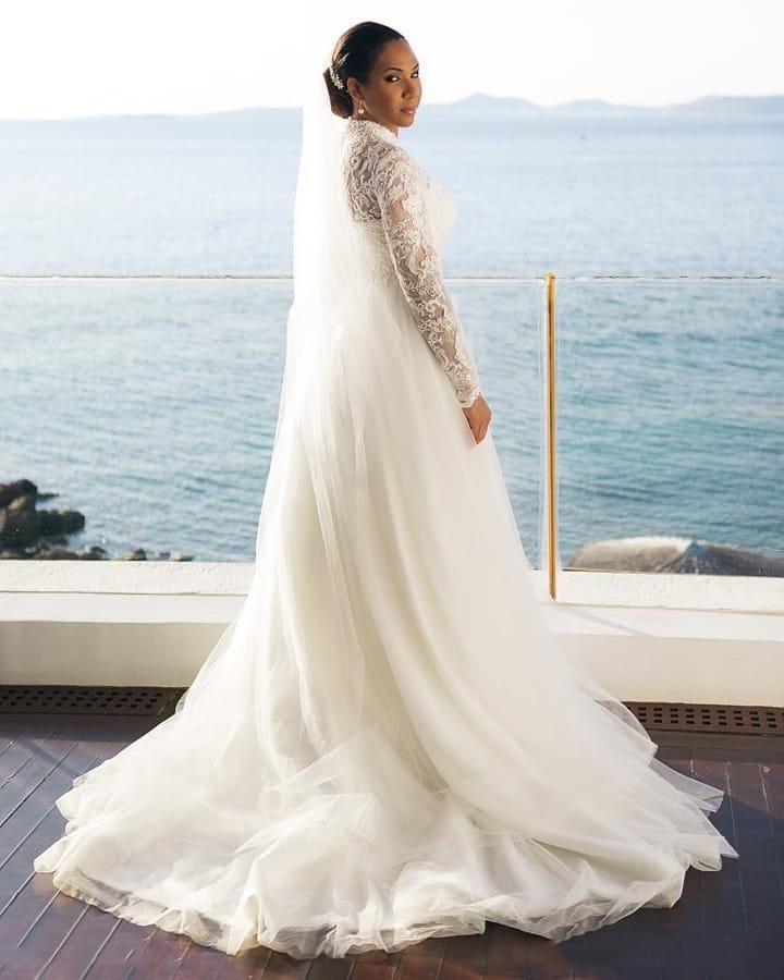Lace Long Elegant Sleeves Wedding Dresses High Neck Beaded Bridal Gowns A Line Sweep Train Tulle Robe De Marie