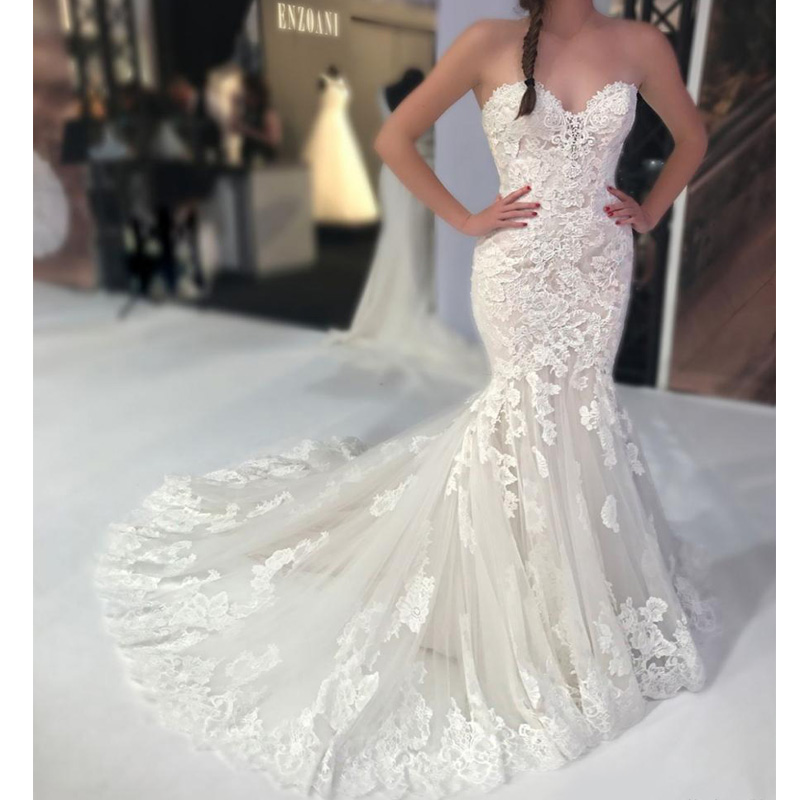 Lace Mermaid Wedding Dress for Bride Sweetheart Fit and Flare Backless Modern Bridal Gown Elegance 2020