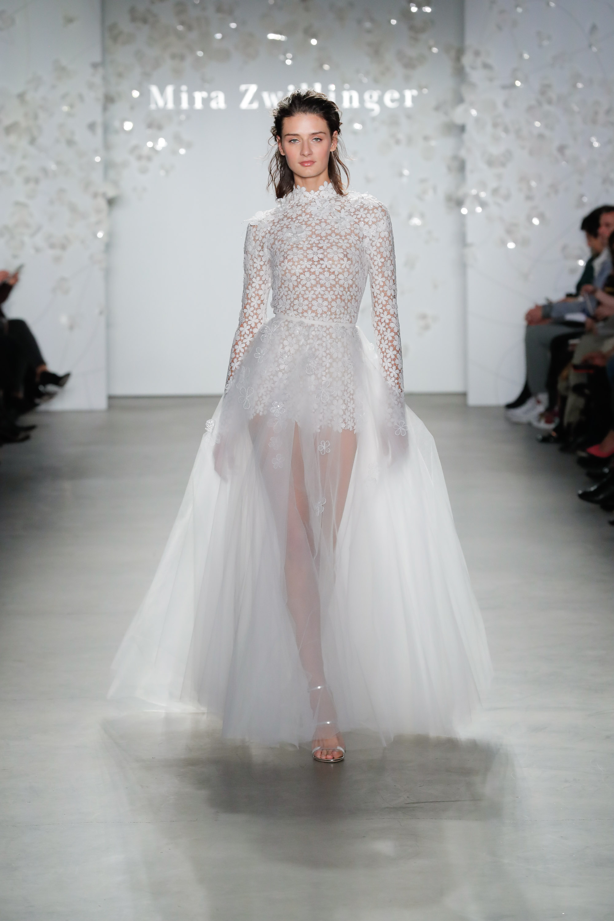 Mira Zwillinger 2020 Boho Wedding Dress High Neck Lace Appliqued Beach Outdoor Bridal Dresses Long Sleeve Wedding Gowns Vestidos De Novia