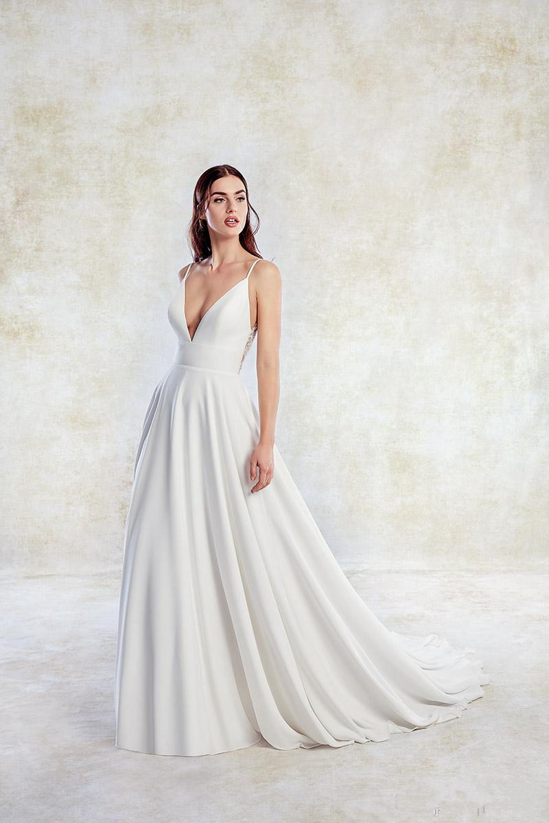beach satin a line wedding dresses lace appliques spaghetti v neck boho bridal gowns sweep train wedding dress
