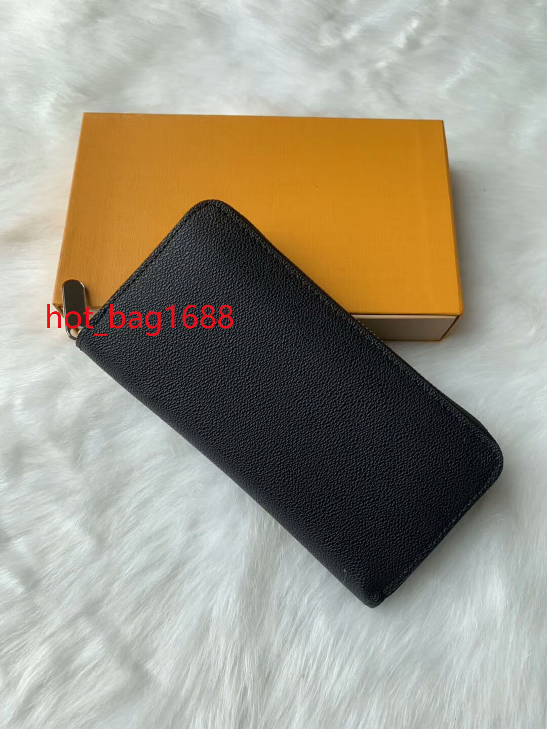 ZIPPY WALLET VERTICAL the most stylish way to carry around money, cards and coins famous design men leather purse card holder long business, Red;black
ZIPPY WALLET VERTICAL the most stylish way to carry around money, cards and coins famous design men leather purse card holder long business, Red;black