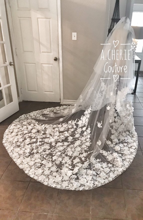 2019 Romantic 3D Floral Wedding Veils Two Layer Lace Cathedral Length Custom Luxury Bridal Veil With Comb Hot Selling