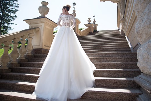 Simple Cheap Wedding Dresses Off The Shoulder Lace Appliques A Line Sweep Train Beach Wedding Dress Pearls Long Sleeve Boho Vestido De Novia