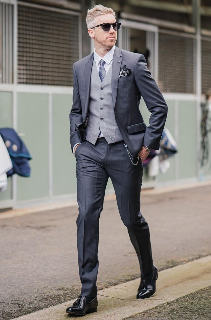 Excellent Grey Groom Tuxedos Notch Lapel Groomsman Wedding Tuxedos Fashion Men Prom Party Jacket Blazer 3Piece Suit(Jacket+Pants+Tie+Vest)61, Same as image
Excellent Grey Groom Tuxedos Notch Lapel Groomsman Wedding Tuxedos Fashion Men Prom Party Jacket Blazer 3Piece Suit(Jacket+Pants+Tie+Vest)61, Same as image