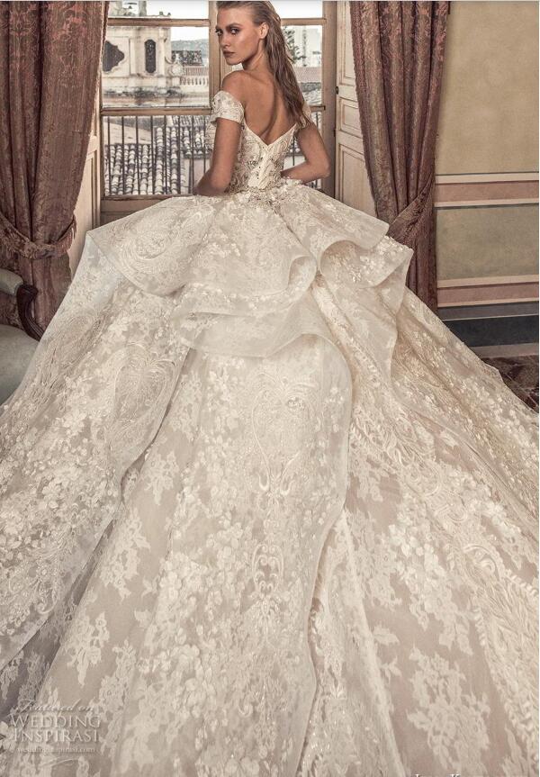 2019 Julia Kontogruni Vintage Wedding Dresses Off The Shoulder Lace Appliqued Crystal Tiered Skirts Luxury Country Wedding Dress Custom Made