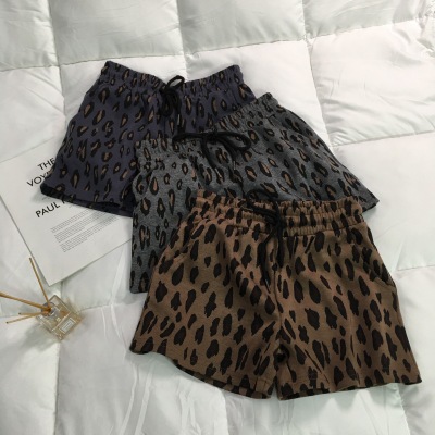Womens Designer Sportshorts Leopard Print Casual Shorts Women Wear Loose Wild High Waist Hip Wide Leg Pants Sexy Luxury Fashion Wholesale, Gray
Womens Designer Sportshorts Leopard Print Casual Shorts Women Wear Loose Wild High Waist Hip Wide Leg Pants Sexy Luxury Fashion Wholesale, Gray