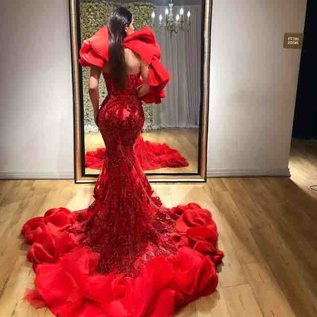 Designer Red Mermaid Prom Dresses 2019 Sexy Ruffles Shoulder Lace Backless Evening Dress Sweep Train Formal Party Gowns Custom Made