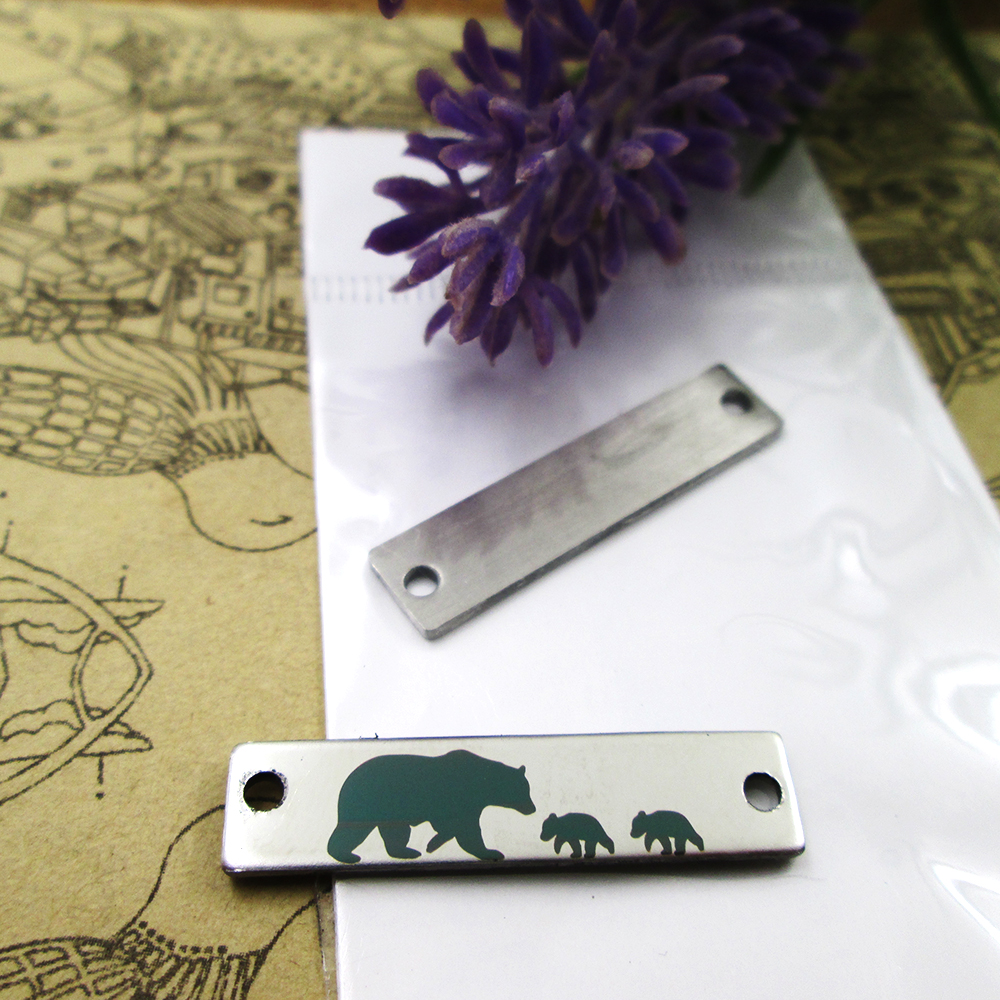 40pcs--"Mama Bear Two CubsConnector"stainless steel charms more style for choosing DIY Charms pendants for necklace
40pcs--"Mama Bear Two CubsConnector"stainless steel charms more style for choosing DIY Charms pendants for necklace
