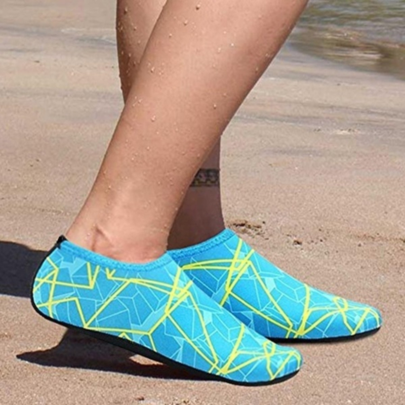 Summer Water Shoes Men Swimming Shoes Aqua Beach Big Plus Size Sneaker For Men Striped Colorful Zapatos Hombre
Summer Water Shoes Men Swimming Shoes Aqua Beach Big Plus Size Sneaker For Men Striped Colorful Zapatos Hombre