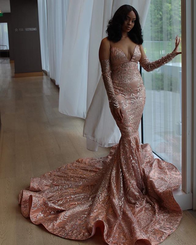 2020 New Arrival Mermaid Evening Dresses Strapless Long Sleeve Satin Formal Dresses Sweep Train Zipper Applique Beads Sequins Party Gown