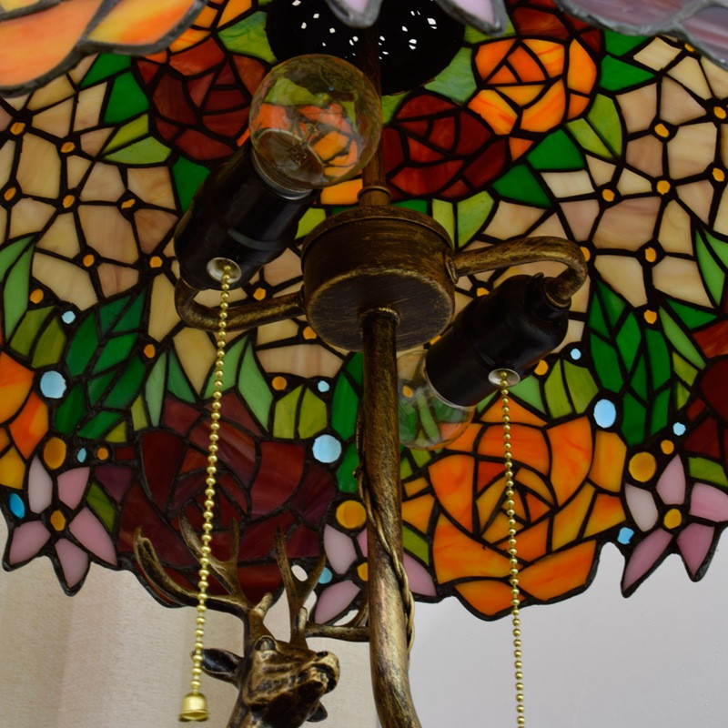 American creative elk glass lamp Tiffany stained glass lights online push button switch + zipper switch Rose table lamps TF025