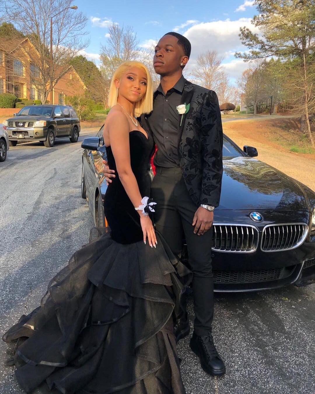 Fashion Black Velvet Mermaid Prom Dresses Sweetheart Neckline Sleeveless Formal Dress Sweep Train Tulle Plus Size Tiered Evening Gowns