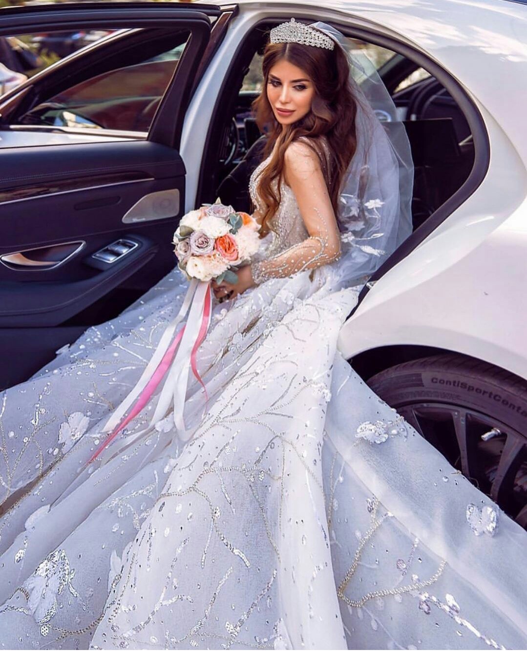2020 Arabic Luxury Wedding Dresses Lace 3D Floral Appliqued Beads Long Sleeve Country Wedding Dress A Line Custom Made Vestidos De Novia
