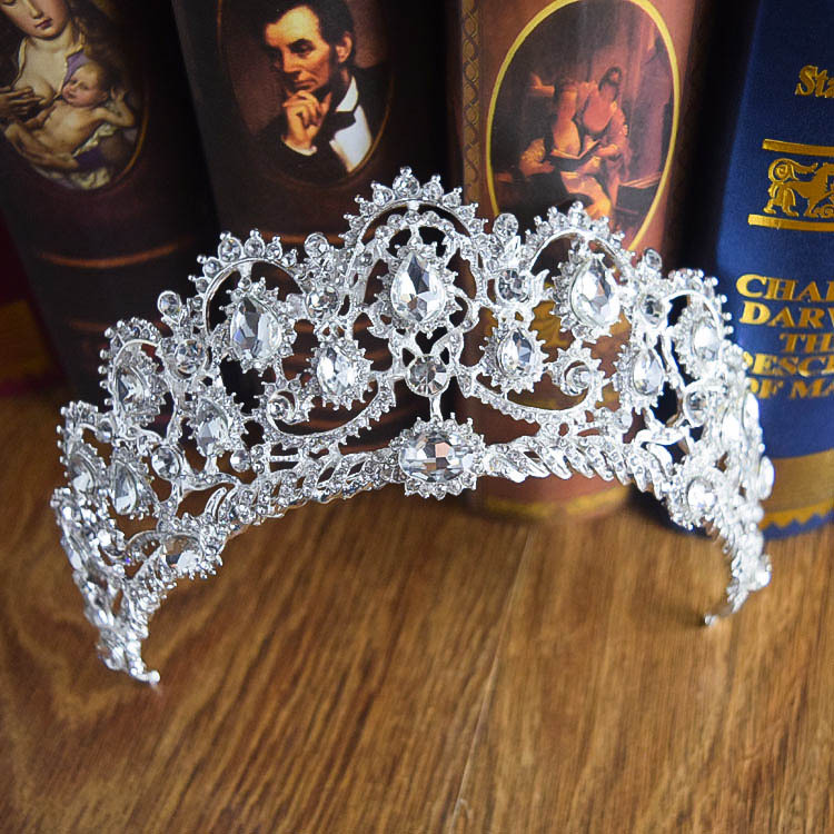 2021 Baroque Crystal Beaded Luxurous Rhinestone Adorned Bridal Crown Middle East Bride's Headpieces Head Tiaras Accessories
2021 Baroque Crystal Beaded Luxurous Rhinestone Adorned Bridal Crown Middle East Bride's Headpieces Head Tiaras Accessories