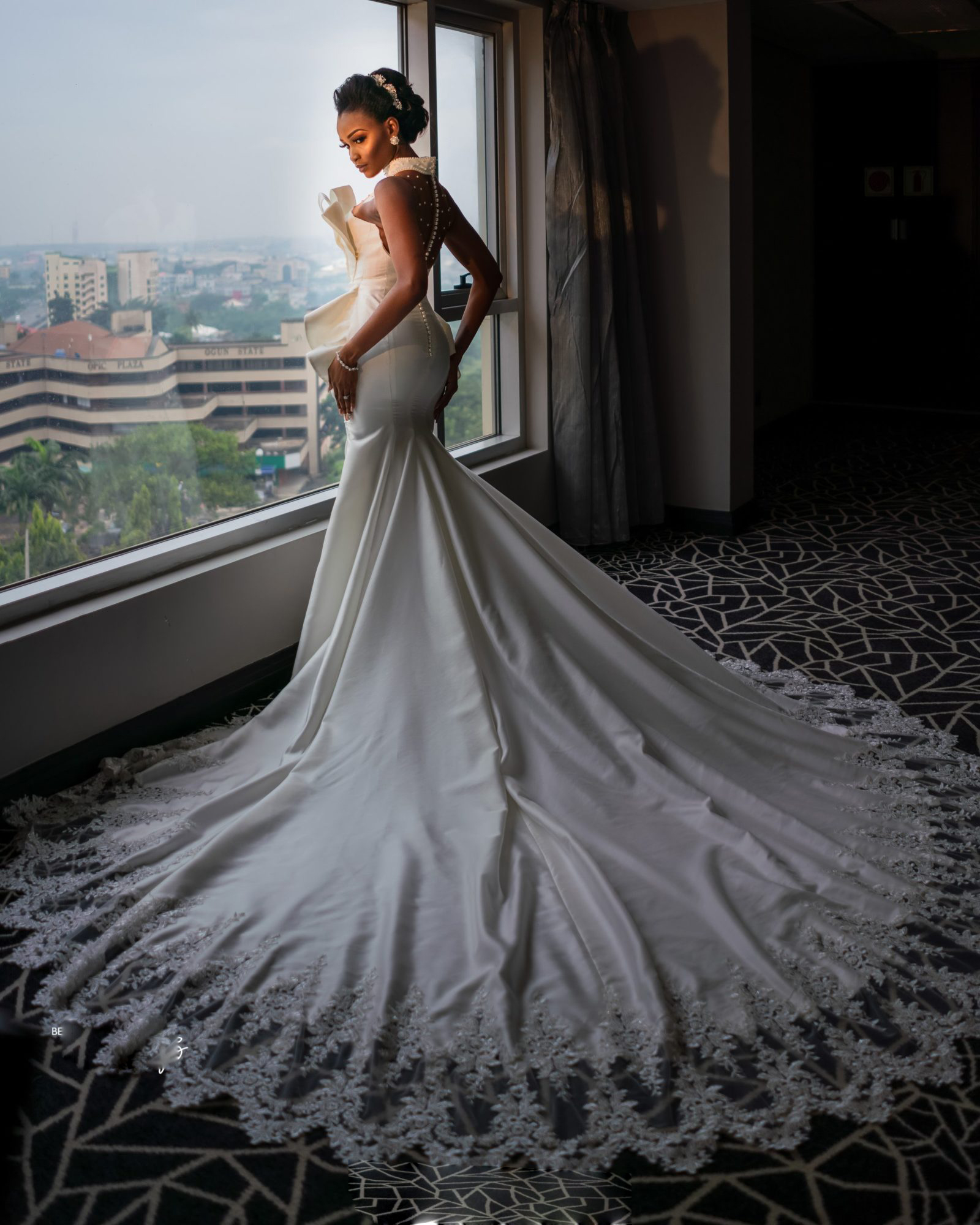 white wedding dresses high neck sleeveless satin bridal gowns lace sweep train mermaid wedding dress cheap