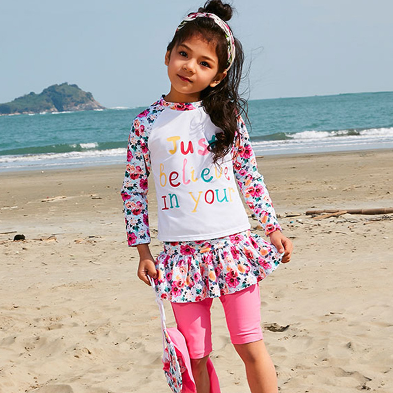 Girls Swimwear Printing Flower Long Sleeve Swimsuit Kids Cute Ruffled Swimming Suit For Girl Children Bathing Suit Sunscreen, As pic
Girls Swimwear Printing Flower Long Sleeve Swimsuit Kids Cute Ruffled Swimming Suit For Girl Children Bathing Suit Sunscreen, As pic