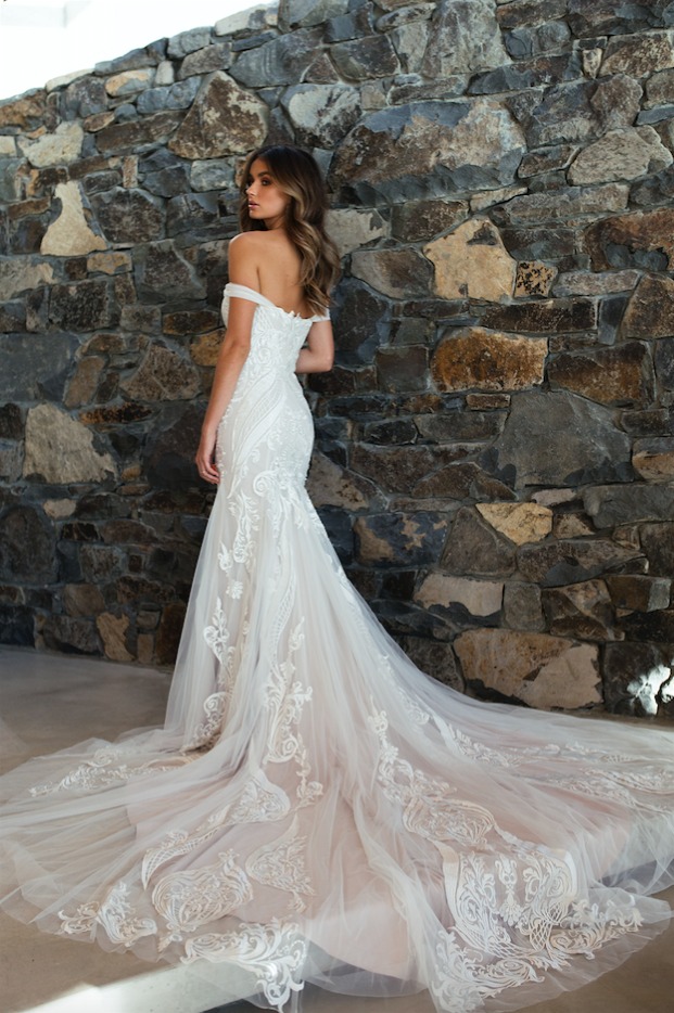 2019 Lace Mermaid Wedding Dresses Off The Shoulder Appliqued Sweep Train Country Wedding Dress Custom Made Plus Size Vestidos De Novia