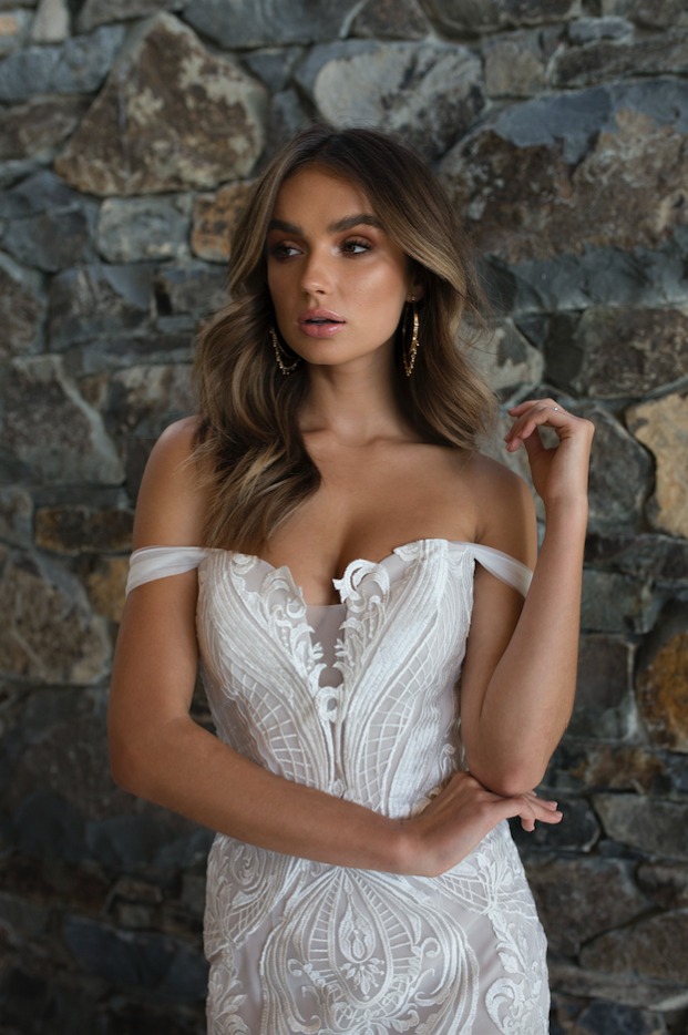 2019 Lace Mermaid Wedding Dresses Off The Shoulder Appliqued Sweep Train Country Wedding Dress Custom Made Plus Size Vestidos De Novia