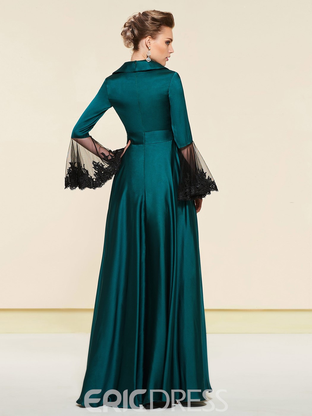 Elegant Ericdress A Line Mother of The Bride Dresses V Neck Long Sleeve Wedding Guest Dress Lace Applique Sweep Train Evening Gown