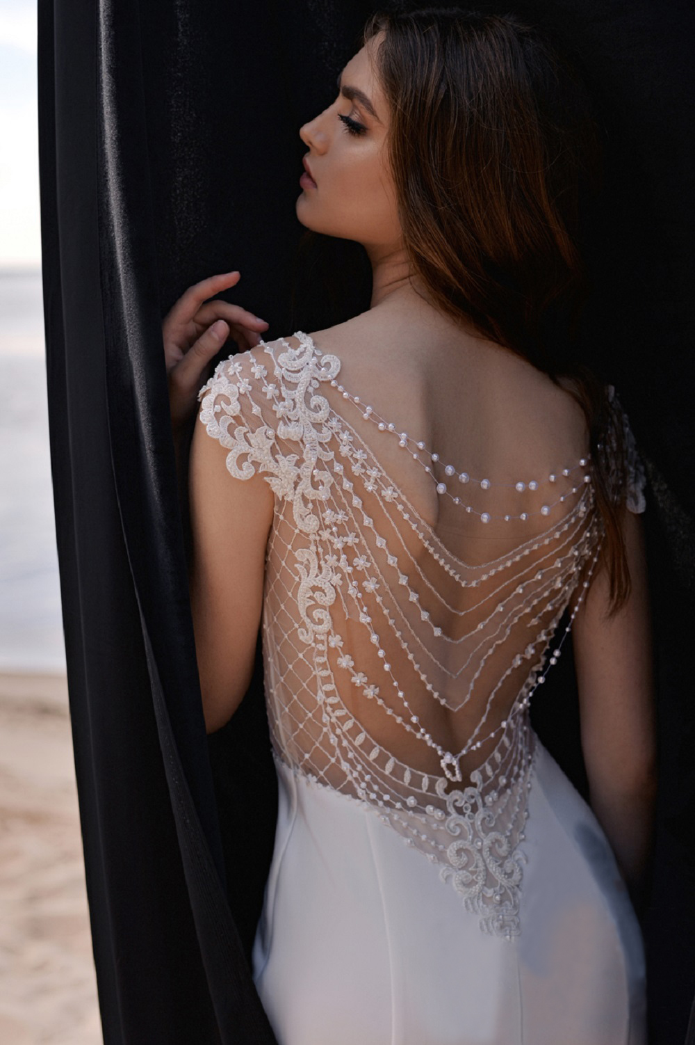 vneck wedding dress appliqued beading tulle sleeveless sweep train bridal dress illusion robes de marie