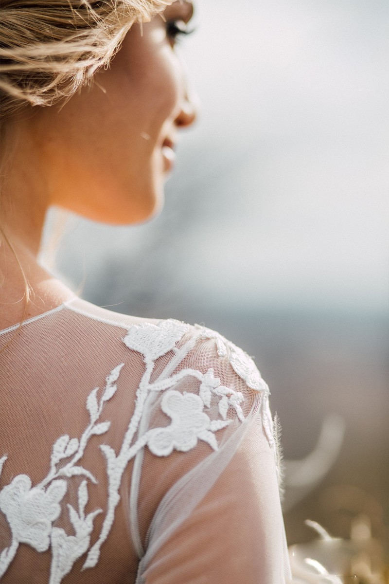 Chic Two Pieces Wedding Dresses Lace Appliqued Long Sleeve Bohemian Beach Bridal Gowns Boho Sexy 2019 Tulle A Line Wedding Dress