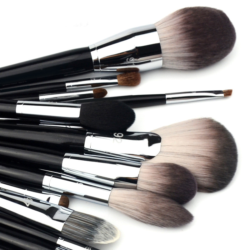 21Pcs High Quality Makeup Brush Set Perfect Makeup Brush Set Foundation Eyeshadow Blush Professional Shadow Kit
21Pcs High Quality Makeup Brush Set Perfect Makeup Brush Set Foundation Eyeshadow Blush Professional Shadow Kit