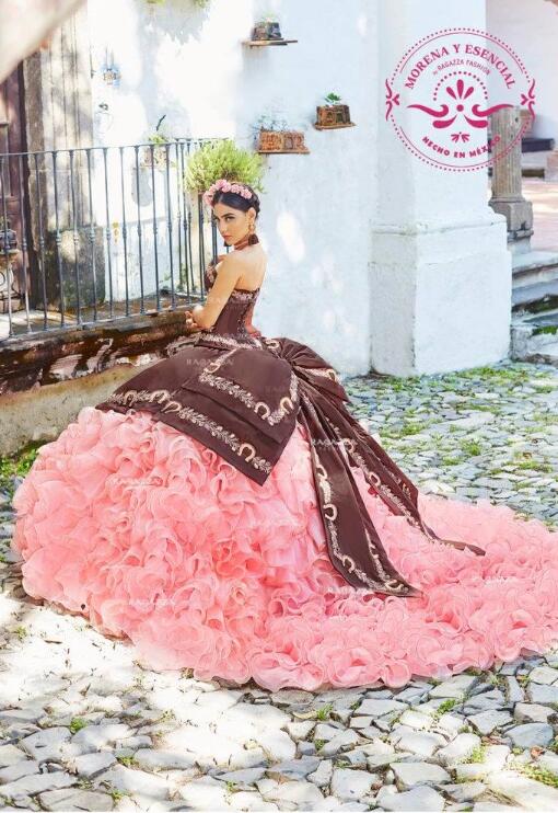 Princess Ball Gown Quinceanera Dresses Sweetheart Puffy Skirt Embroidery Sweet 15 Dress Tulle Lace Prom Gowns Pageant Dress
