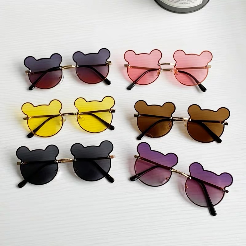 Children's sunglasses baby cute cartoon anti-ultraviolet polarizing glasses boy and girl fashion sunglasses street clap
Children's sunglasses baby cute cartoon anti-ultraviolet polarizing glasses boy and girl fashion sunglasses street clap