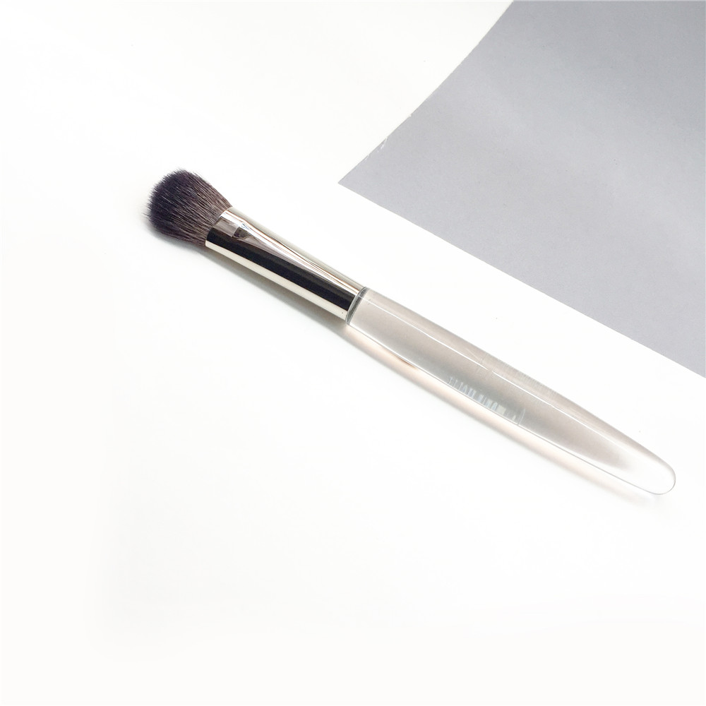 TRISH MCEVOY Brush 45 Sheer Application Eye/Cheek Brush - A++ Goat Hair All-over Shadow Detailed Cheek Brush for Powders