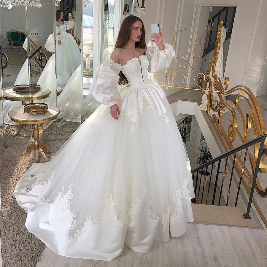 Long Fabulous Lace Sleeves Wedding Dresses Strapless Plunging Neck Sequined Bridal Gowns Sweep Train Satin Robe De Marie