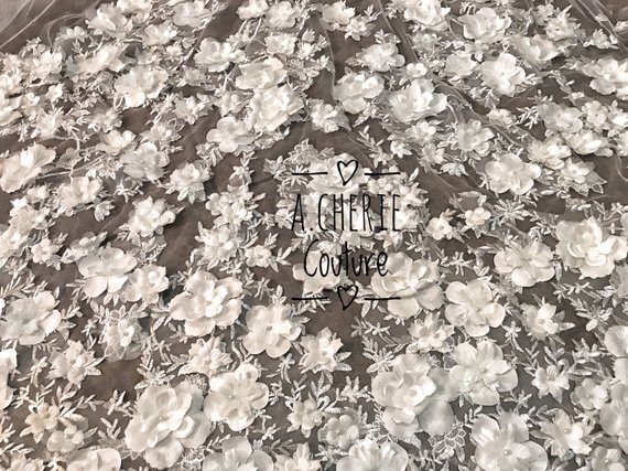 2019 Romantic 3D Floral Wedding Veils Two Layer Lace Cathedral Length Custom Luxury Bridal Veil With Comb Hot Selling