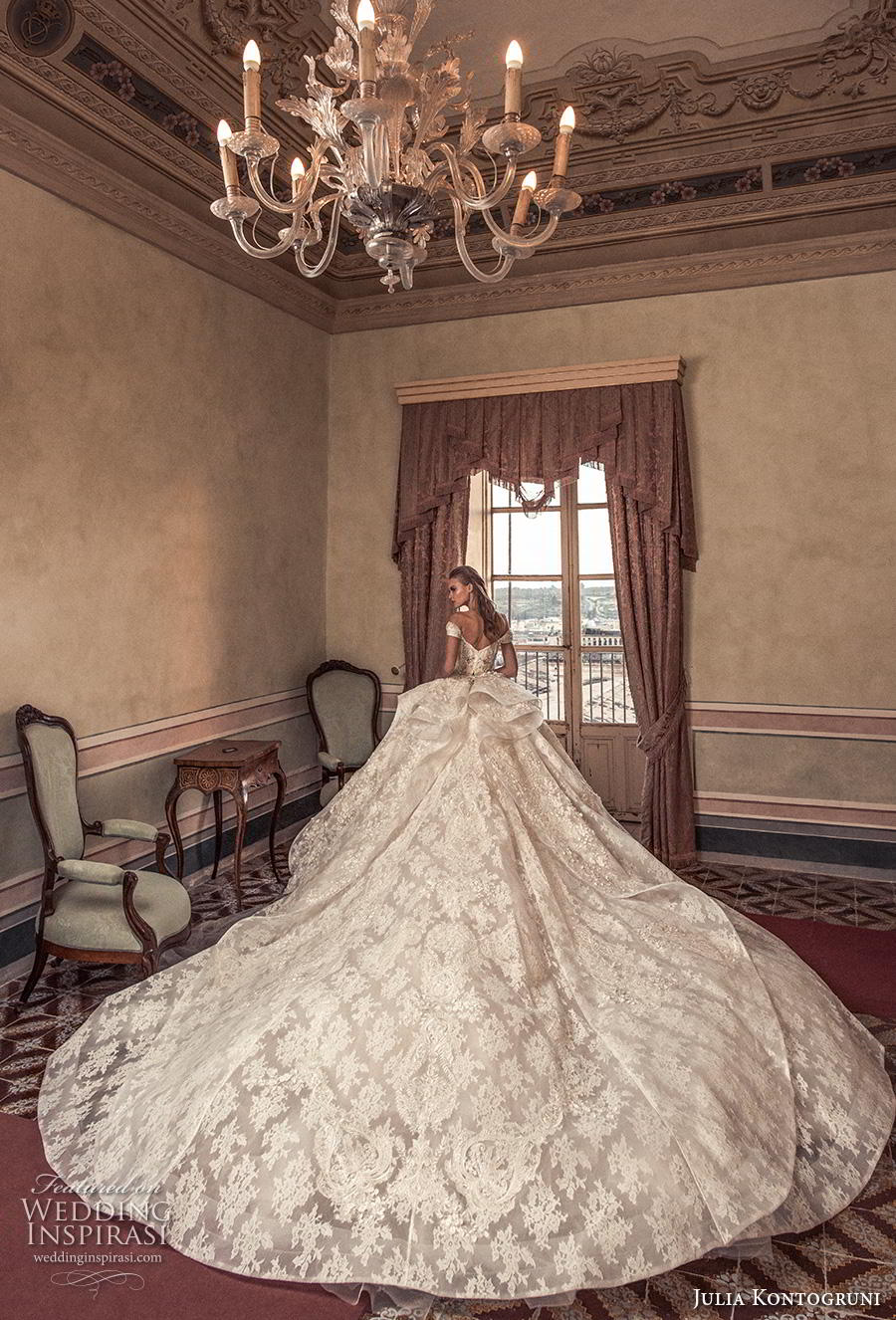 Julia Kontogruni Vintage Ball Gown Wedding Dresses Off Shoulder Lace Appliques Beads Court Train Plus Size Chapel Bridal Gowns Royal robes