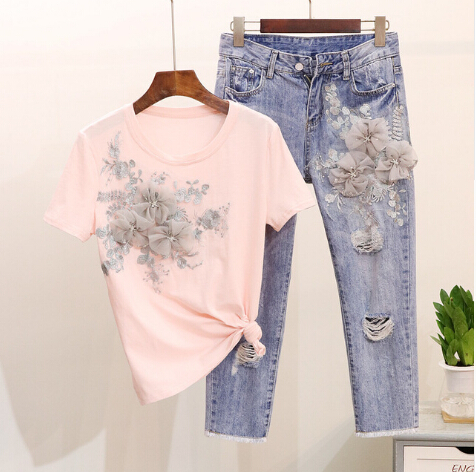 Women's Two Piece Pants Heavy Work Embroidery Flower Tshirts + Jeans Women Summer 2pcs Fashion Suits Stylish European Sets
Women's Two Piece Pants Heavy Work Embroidery Flower Tshirts + Jeans Women Summer 2pcs Fashion Suits Stylish European Sets