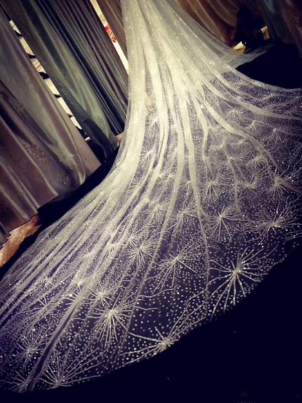 vintage 2019 Sparkling Golden Wedding Veils 3M Long Wedding Bridal Hair Accessories Wedding Accessories Bridesmaid Veils Bridal Accessories