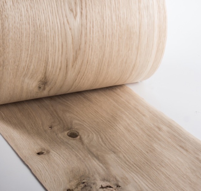 L: 2.5Meters Thickness:0.52mm Width:25cm Home decoative Natural knots white oak wood veneer