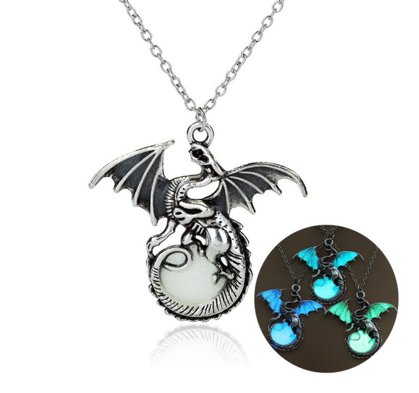 Luxury Glow In The Dark Dark Choker necklaces Glowing Thrones Purple Dragon Hollow cage pendant For women Ladies luminous, Silver
Luxury Glow In The Dark Dark Choker necklaces Glowing Thrones Purple Dragon Hollow cage pendant For women Ladies luminous, Silver