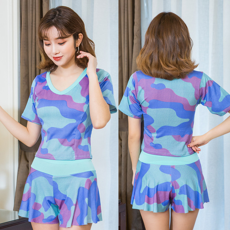 New Split Swimming Suit Split Skirt Flat Pants Short Sleeves Conservative Swimming Suit Hot Spring Beach 
New Split Swimming Suit Split Skirt Flat Pants Short Sleeves Conservative Swimming Suit Hot Spring Beach