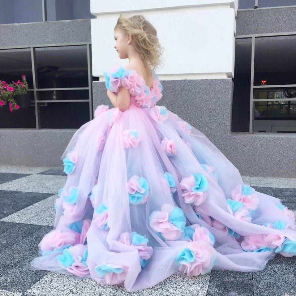 2021 Cute Ball Gown Flower Girl Dresses Ruffles Combined Colorful Hand Made Floral Baby Pageant Gowns Customize First Communion Party Wedding Wear