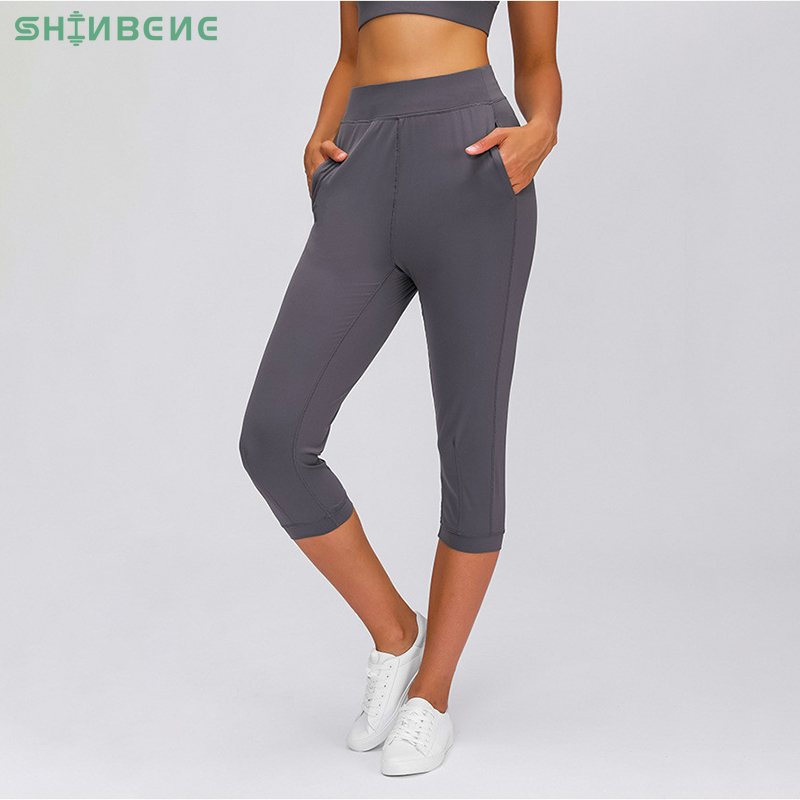 SHINBENE COZY Leisure&Home Sport Fitness Yoga Capri Joggers Women High Waist Stretchy Workout Gym Cropped Pants with Pocket, Black 
SHINBENE COZY Leisure&Home Sport Fitness Yoga Capri Joggers Women High Waist Stretchy Workout Gym Cropped Pants with Pocket, Black