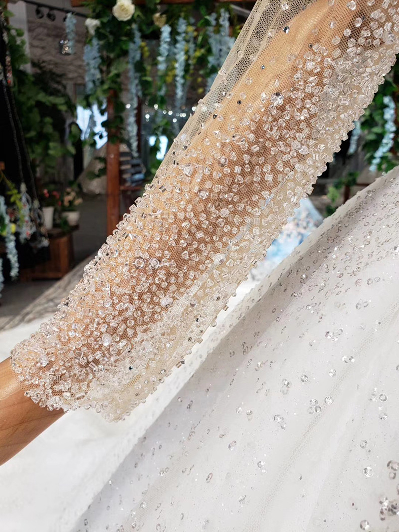 Luxury Design Ball Gown Weeding Dresses Sparkly Crystal Beading Long Sleeve Bridal Gowns Plus Size Sweep Train Real Picture Wedding Dress