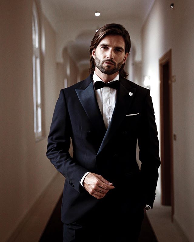 Handsome Groom Wedding Tuxedos Peaked Lapel Slim Fit Double Breasted Groomsmen Wear Formal Party Prom Men Suit Blazer(Jacket+Pants)