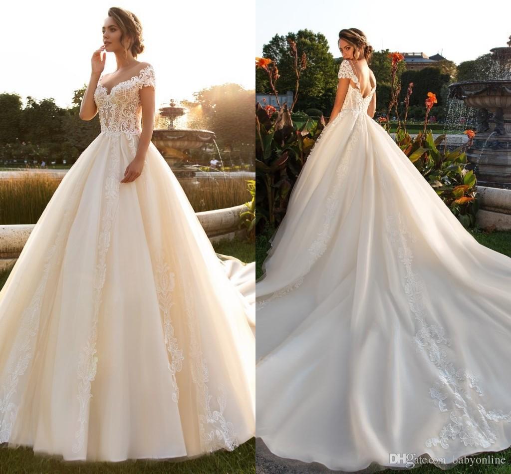 Elegant A Arabic Line Plus Size Dresses Long Off Shoulder Pleats Lace Appliqued Backless Wedding Dress Bridal Gowns Vestidos 0616 ppliqued