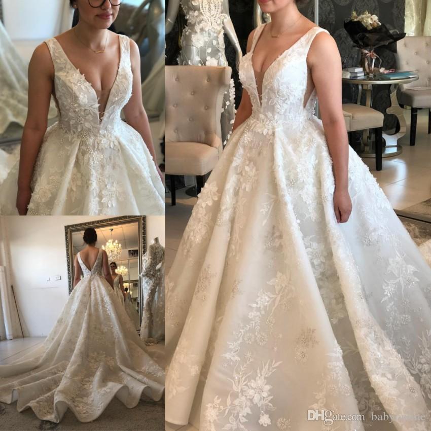 Modern White Ivory A Line Wedding Dresses Sexy Deep V Neck Backless Lace Flowers Appliques Fitted Ruched Long Train Bridal Gowns Plus Size