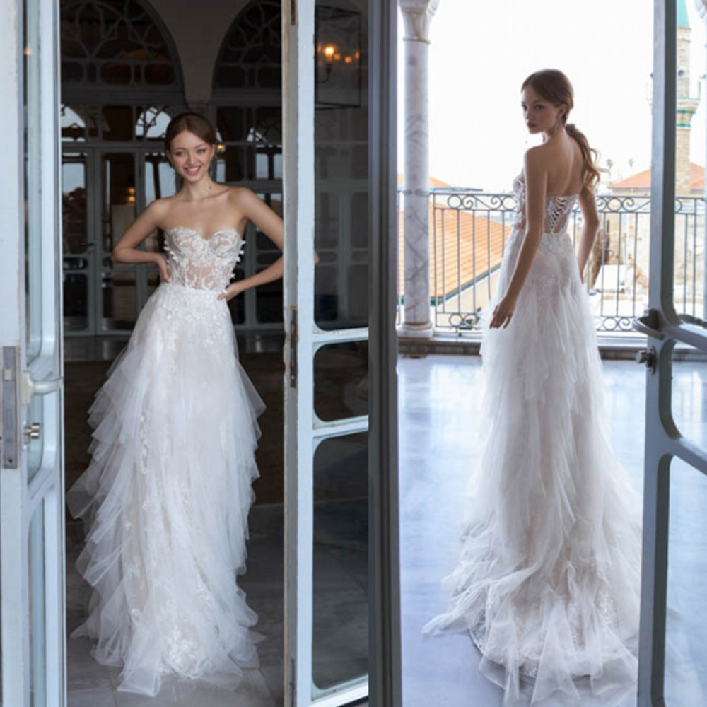 Daria Karlozi Wedding Dresses Sweetheart Lace Appliques Tiers Bridal Gowns 2020 Lace-up Back Sweep Train A-Line Wedding Dress, Gold 
Daria Karlozi Wedding Dresses Sweetheart Lace Appliques Tiers Bridal Gowns 2020 Lace-up Back Sweep Train A-Line Wedding Dress, Gold