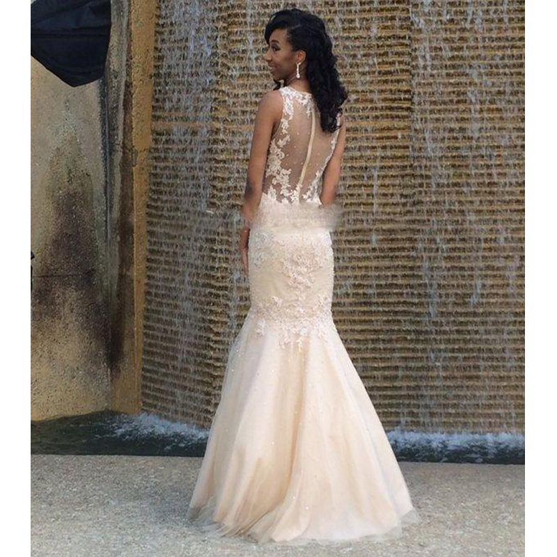 Modest Design Champagne Mermaid Wedding Dresses Sheer O Neck Lace Appliques Sleeveless Illusion Bridal Gowns Plus Size