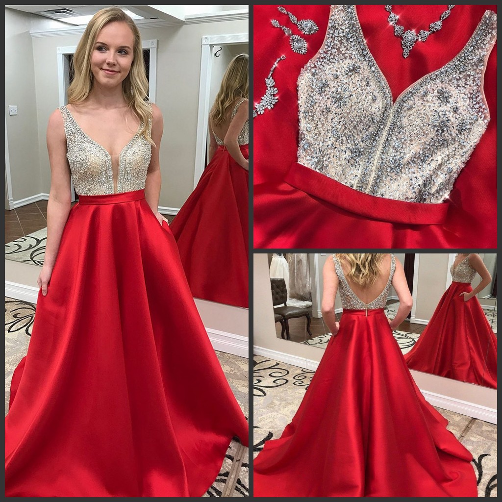 Longues robes de bal de soirée en perles de cristal avec poches col en V profond illusion corsage transparent robes de graduation bas dos longueu